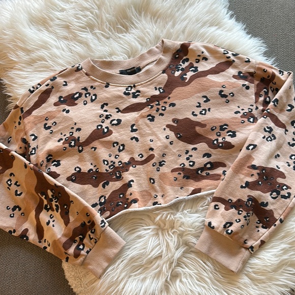 Leopard Camo Crop Sweater - Picture 3 of 3